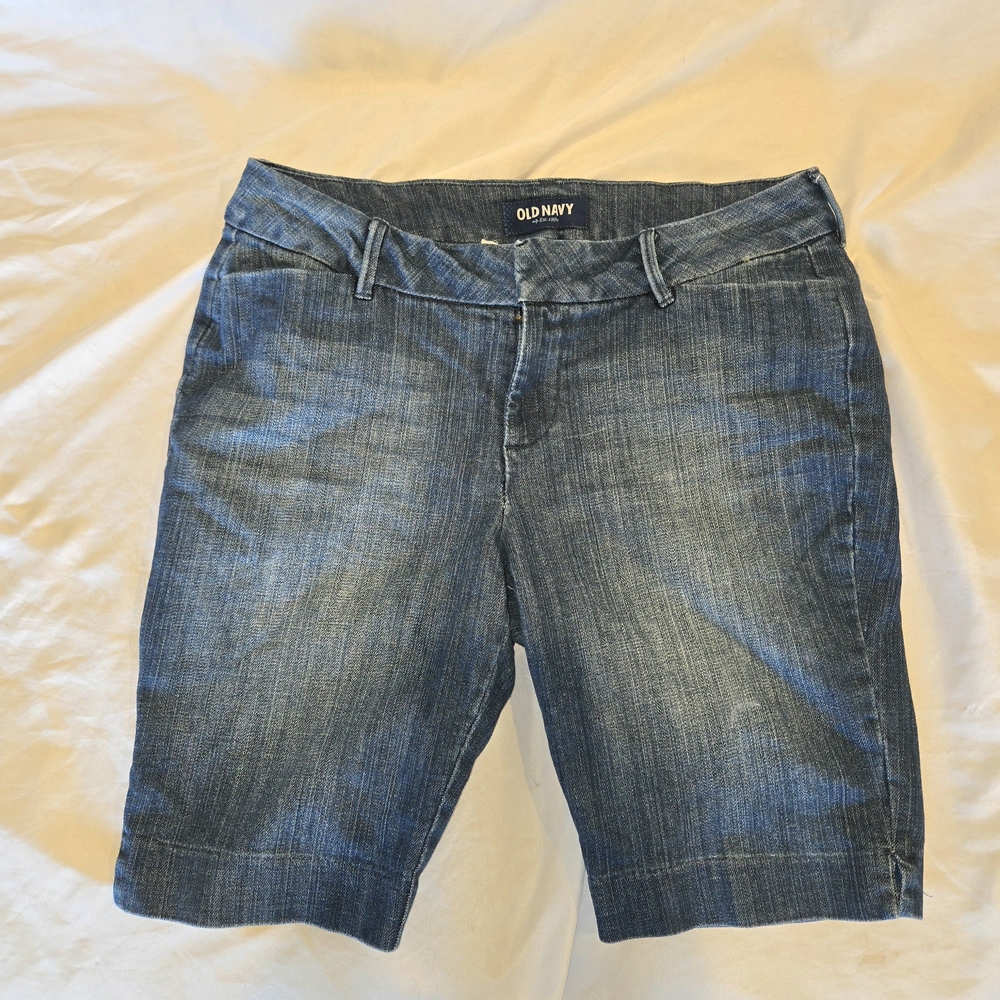 Old Navy Women's Denim Knee Length Bermuda Shorts Blokecore